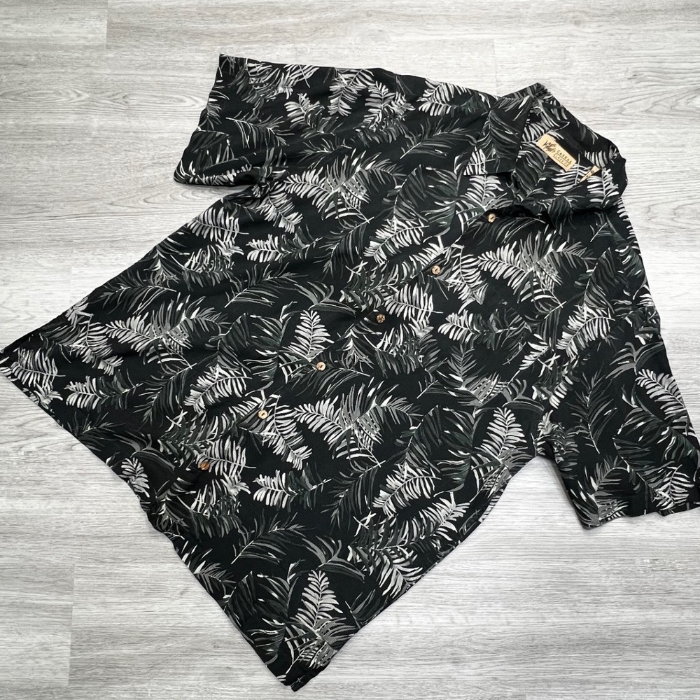 Lord & Taylor Casual Classics Mens Short Sleeve Silk Large Button Up Shirt